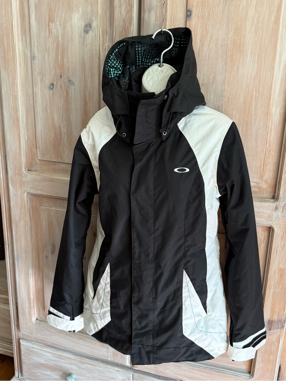 Oakley Black White Hooded Women's Ski Snowboarding Winter Jacket Small